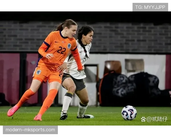 荷兰女足欧洲杯再创佳绩，橙衣军团展现强大实力