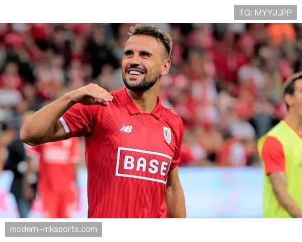 标准列日定位球战术显神威，状态回暖成战局关键