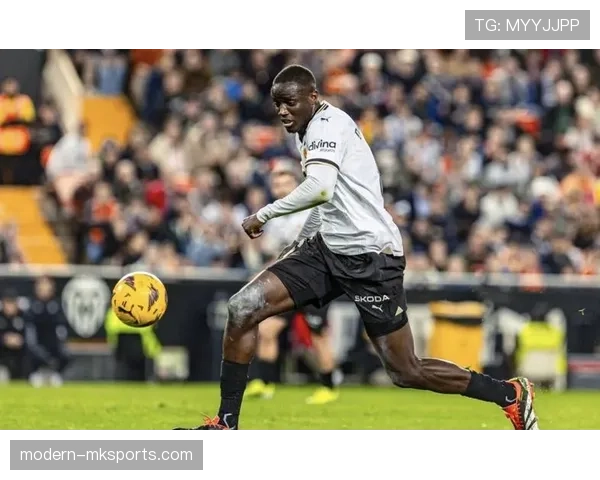 瓦伦西亚重塑球队结构,稳健表现引关注 瓦伦西亚重塑球队结构,稳健表现引关注